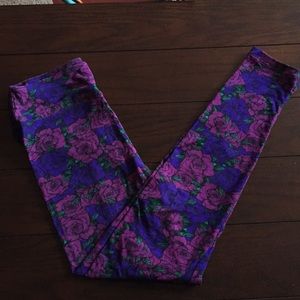 EUC Lularoe purple rose OS leggings